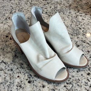 Women’s Shoes